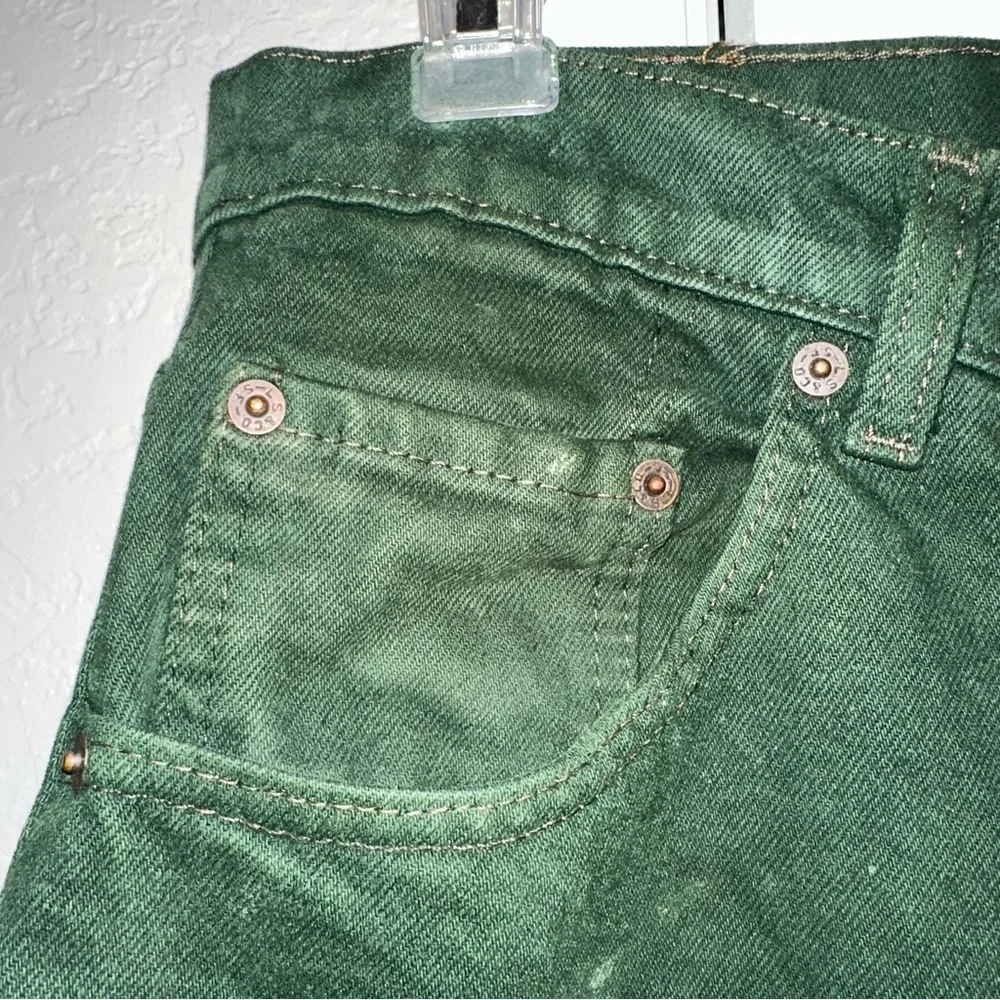 Vintage Levi’s 560 Dark Green Jeans 34x30 USA Made Tapered Fit Fall Holiday